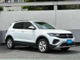アフターサービスは全国のVolkswagen正規ディーラーで対応。遠方のお客様も安心してご購入いただけるよう、丁寧にサポートいたします。