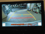大画面で見やすいバックモニターになっています!