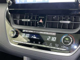 左右独立温度コントロールフルオートエアコンです。運転席、助手席それぞれで独立して温度設定ができます。冷え性の方が乗っても安心ですね♪