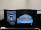 パノラミックビューモニターで車庫入れも安心です。
