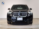 【キドニーグリル】BMWは約90年もの間、ほぼ全ての車両にひと目でBMWだと分かるこの特徴的なフロントグリルが備えられ、デザイン・アイコンとして親しまれてきました。