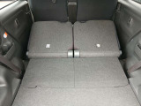 後席を倒せば大きな荷物もたくさん積み込めます!