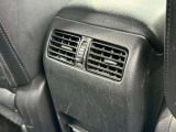 後席エアコン吹き出し口もついており、車内の温度をすばやく快適にしてくれます