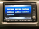ナビゲーションはワンセグTV対応の工場装着純正HDDナビを搭載。CDの録音再生ができるサウンドコンテナ(ミュージックサーバー)付きです。