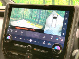 【パノラミックビューモニター】専用のカメラにより、上から見下ろしたような視点で360度クルマの周囲を確認することができます☆死角部分も確認しやすく、狭い場所での切り返しや駐車もスムーズに行えます。