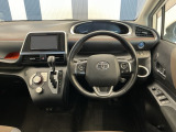 運転しやすいインパネ周りです!見やすいレイアウトで快適なドライブをサポートします!