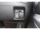 左側パワースライドドア装備!運転席からでも開け閉めできて便利!
