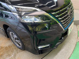 【LEDヘッドライト】悪天候や夜間走行時も良好な視界を確保し安心して運転できる高輝度LEDヘッドライトを装備!点灯速度が早く、消費電力も抑えられています。