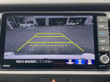 リアカメラも付いていますので、バックも楽です。