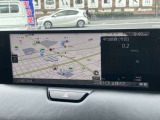 メーカーナビゲーション装備。フルセグTV視聴、Bluetooth接続も可能です。
