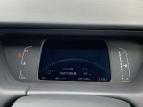 視認性に優れたスピードメーター。