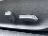 電動パワーシート装備です!