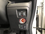 【両側電動スライドドア】リモコンや運転席のスイッチ操作のほか、ドアハンドルを少し引くだけでリアドアが自動開閉します♪