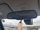 全方位カメラを装備!四方のカメラでまるで上から見たような画像で駐車をサポートします。バックカメラもガイドライン付です。安全のため、目視も忘れずに。。