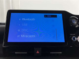 Bluetooth接続に対応 ミラーキャストに対応しております(スマートホンやタブレットの画面を本機の画面に表示したり音声を再生いたします。本機とデバイスはWi-Fiで接続いたしますiso端末は非対応