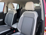 ミストラルデザインシートを採用。車内を上品に彩り、座るたびに心地よさを感じられる仕上がりです。