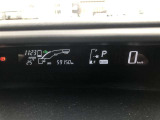 大型メーターで視界も良好な運転席廻りです。運転時の視線移動が少なくて済むので、安全性にも一役かってくれます。