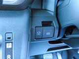 電動パーキングで駐車も快適
