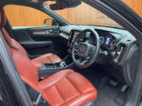 XC40 T4 AWD インスクリプション 4WD 4WD 本革シート