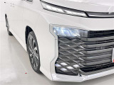 フォグランプ装着車です。暗い夜道の車両前方を明るく照らします