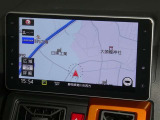 【9インチ純正ナビ】純正ナビを装備。タッチパネル式で使いやすく、詳細地図により目的地をピンポイントで設定できます。初めての道でも迷いにくく、ロングドライブも快適ですよ♪