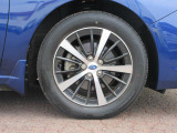 右前 16インチアルミホイール タイヤサイズは、205/55R16「*ホイールロックナットは展示用です」