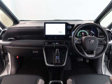 見通しのよいすっきりとした視界で、誰でも運転しやすいです。運転のしやすさは疲れにくさにも繋がりますよ♪