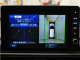 Hondaスマートパーキングアシストシステム搭載。ハンドルが自動で回り、駐車時の運転操作をアシスト。カメラで駐車枠を自動認識する機能により、スムーズな操作を実現しています。