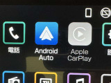 スマホとクルマをつなぐことで、これまでのナビに加えて、いろんなサービスが楽しめます。