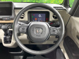 【ステアリングスイッチ】運転中、前方から目線をそらすことなく、オーディオ等の操作が可能な便利機能!安心&快適なドライブを演出してくれます♪