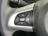 ステアリングスイッチ装備!運転しながら手元でオーディオの操作などができます。
