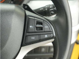 ◆アダプティブクルーズコントロール◆予め設定した車速内でクルマが自動的に加減速。前走車との適切な車間距離を維持しながら追従走行します。【LKAS】車線維持支援システムでステアリング操作を支援。