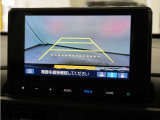 バックカメラ搭載です!車庫入れが苦手な人はもちろん、車両感覚に自信がある人にもお勧めです!見えない箇所が見えるようになるので、低い障害物や隠れてしまっている子供の存在等にも気付く事が出来ます。