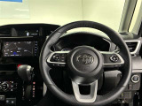 使いやすく運転しやすいレイアウトの運転席周り。