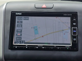 7インチ純正メモリーナビ(VXM-184VFi)を装着しています。目的地設定やルート案内もスムーズに行えます。