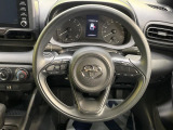 インテリアに合わせたデザインのステアリングは、運転される方のことも考え、運転しやすい形状、大きさです。是非一度、実際に触ってお確かめください。
