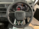 届出済未使用車のハイゼットトラックスタンダードが入荷しました♪お仕事に便利なベーシックなタイプです!AM/FMラジオ装備☆ご来店にて現車確認いただけるお客様のみの販売とさせていただいております。