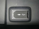 【充電用USB端子】デバイスの充電に便利です。※実際の接続端子は写真で確認or店舗までご気軽にお問合せください♪