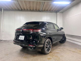 リアはプライバシーガラスとなっており、車内の様子が見えにくくなっています。