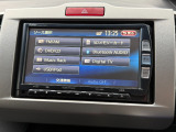 【オーディオソース】ラジオはもちろんCD、フルセグ、DVD、Bluetooth、ミュージックラック、SDと多彩な機能を装備しております