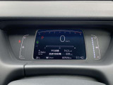 視認性に優れたスピードメーター。