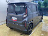 当店では車両本体価格以外に、諸費用を含めた支払総額も表示しておりますので、お客様の予算にピッタリのおクルマお選びができます。コーティングやJAFをセットにしたオトクな購入パックも好評です。