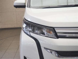 LEDヘッドライトです。デザイン性がよくとても明るいので、夜間の走行や悪天候でも安心です。しかも長寿命!