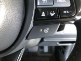【ステアリングヒーター】車のハンドル部分を温めてくれて、寒い時期に手元を早く暖めることができます♪