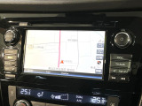 【純正ナビ】人気の純正ナビを装備。オーディオ機能も充実しており、Bluetooth接続すればお持ちのスマホやMP3プレイヤーの音楽を再生可能!毎日の運転がさらに楽しくなります!!