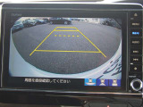 バックカメラ:後方確認がラクにできるので駐車も安心