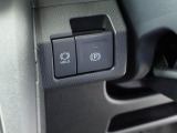 電動パーキングブレーキ&オートブレーキホールド機能つき♪日々の運転が楽になります。
