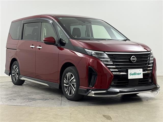 セレナ 1.4 e-4ORCE ハイウェイスターV 4WD 本革シート