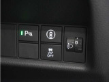 ◆パーキングセンサーシステム◆車庫入れの時などに近くに障害物がある場合、障害物までの距離を音で知らせてくれます。