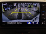 【バックカメラ】運転が苦手な方も車庫入れラクラクです!ギアをリバースに入れれば自動的に切り換わりますので、面倒な操作は不要です♪狭い駐車場もお車を傷つけず安心ですね!